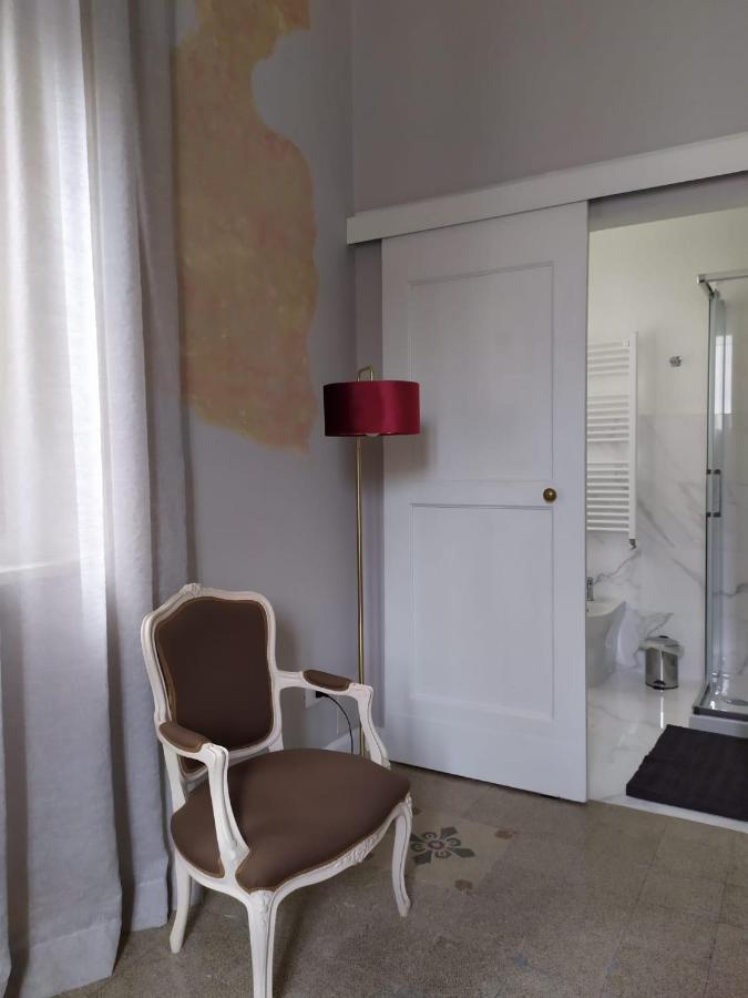 Camera King Deluxe